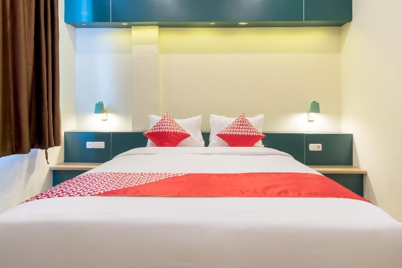 Oyo 727 Merlion Hotel Medan Bagian luar foto